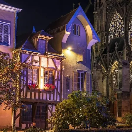 Mister Bed Troyes Отель 2*