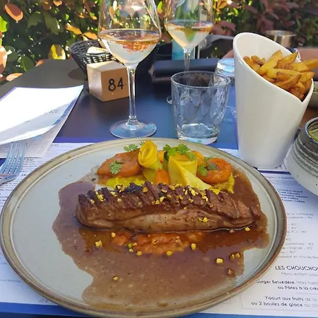 Отель Mister Bed Troyes 2*