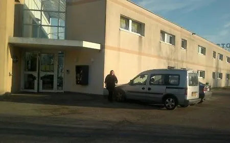 מלון Mister Bed Troyes 2*